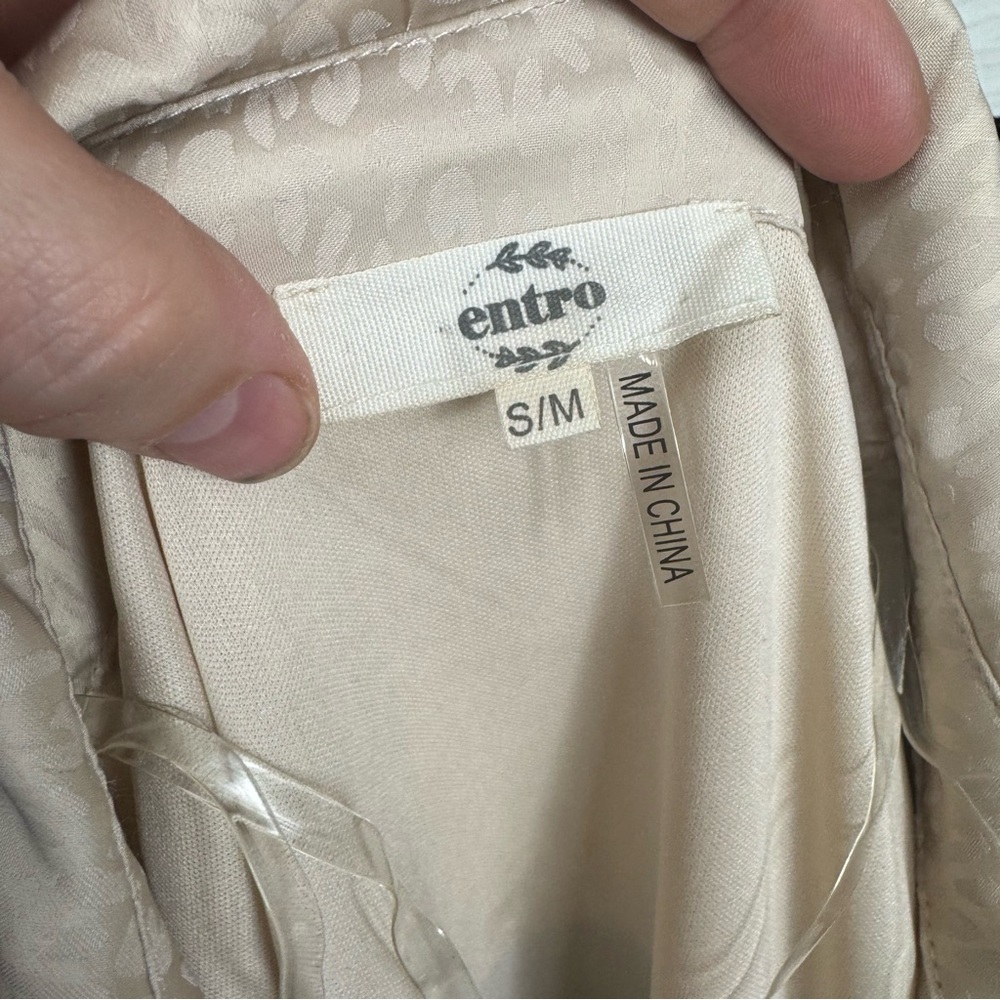 Entro Cream Brown Leopard Animal Print Button Up Blouse S/M - Picture 7 of 7